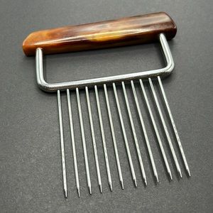 Vintage Mississippi Mud Bakelite Hostess Slicer